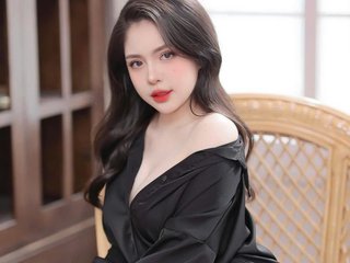 chloe_ht