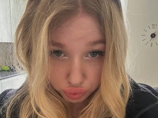 juli_kisses