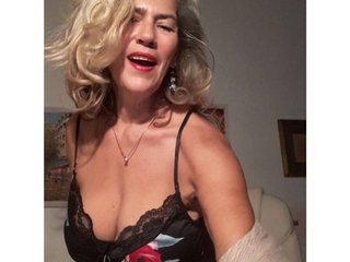 matureLovely