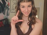 HannahCloe is live now!