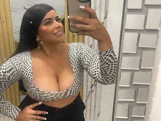 18Latina_dangerous profile picture