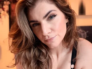 34HHGamerGirlHannah profile picture