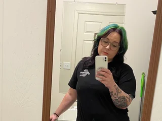 247camsex.com 5lut_puppy livesex profile in dyed-hair cams