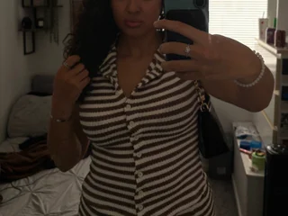 AdrianaRay27