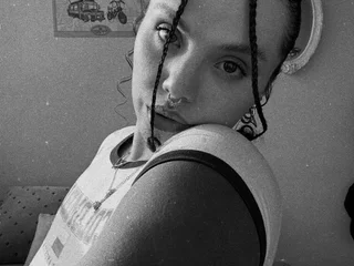 AlanaBianco webcam livesex profile in hazel-eyes cams