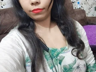 Aleena5002 webcam profile - Indian