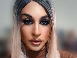 AlmaNegra32 - Streamate Piercing Milf Nylon Trans 