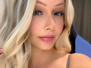 Webbkamerasex kul med Annabelle_Dixie på live sexkamera