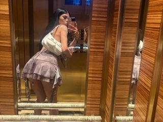 streamate asiiaalli webcam profile pic via sexcityguide.com