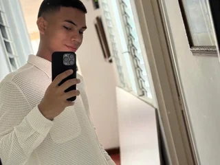 AxelBull990