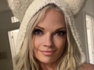 BeccaBee
