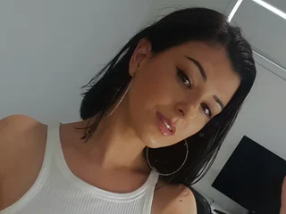 BellaHarperxo