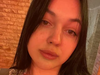 Bettie_Toni