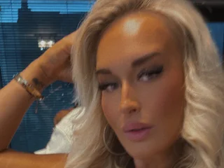 bigboobblonde from jerkmate