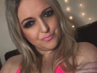 Blonde_Macey - Streamate Smoke Tattoo Sextoys Girl 