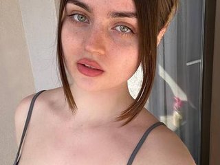 BonnySky - Streamate Teen Piercing Tattoo Girl 