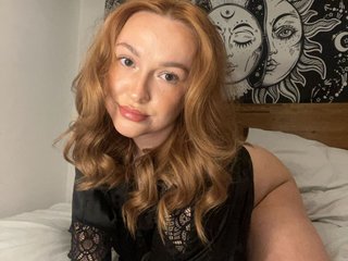 Spaß mit Webcam-Sex mit BritishMissPoppy auf einer Live-Sex-Kamera