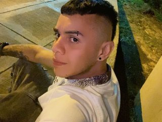 Brunno_Junior - Streamate Teen Spanking Tattoo Boy 