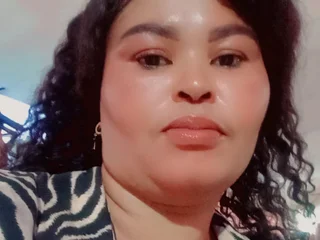 Bustyqueen45