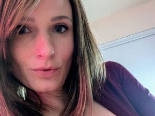 Webcam sex fun with CallMeDaisy on live sex cam