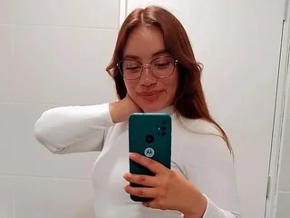 Camila_Voss