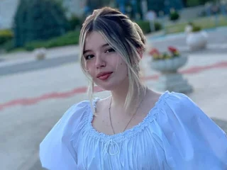 CandyLily77