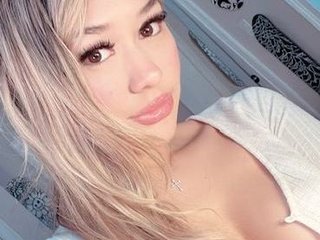 Sex VideoChat with Cassidy708 on Cam2Cam Live Show