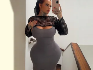 Charlieemerson webcam profile - British