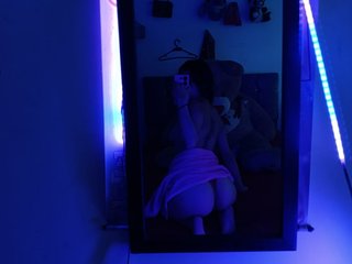 ChloeBluee Porn Show