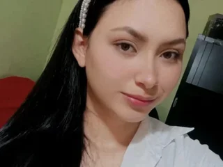 Chloe_saennz