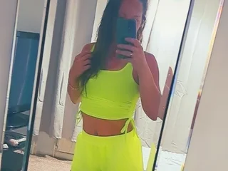 CourtnyLove Live Cam