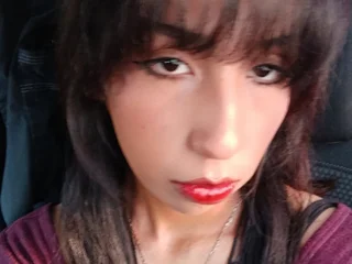 CrimsonCleo streamate