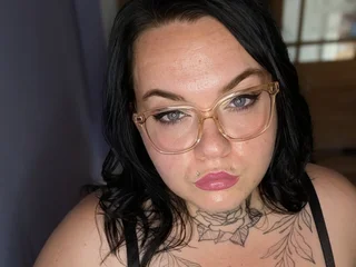 Curvymikie