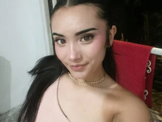 Daphne_Nicolee_B