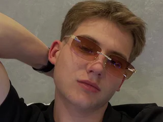DerekRoss live cam