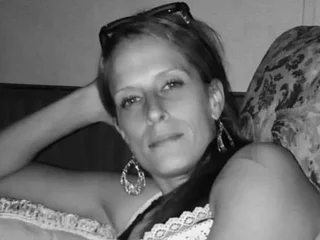 sexcams-joy.com desirelonging livesex profile in ile-de-france cams