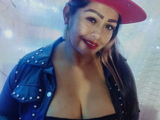 DirtyAndWiild33XxLive Webcam