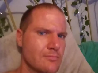 EliStonee