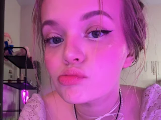 streamate elioraa webcam profile pic via sexcam-girls.com