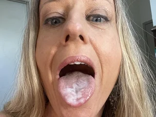 EllaHartXO