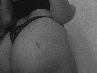 EllyePervertTits