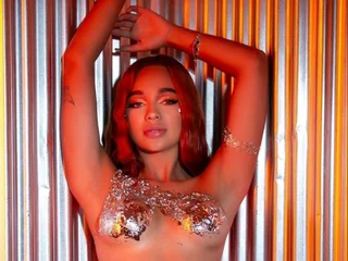 247camsex.com emilyroux livesex profile in white-hair cams