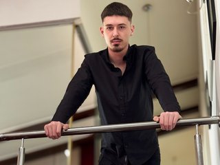 EnzoRace Porn Show