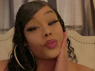 EssaLove profile picture