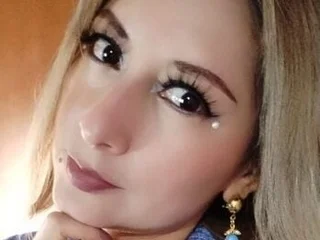 sleekcams.com evelynnmiiller livesex profile in im-from-wonderland cams