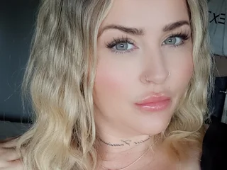 evie_love from jerkmate