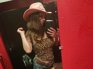 streamate foxylittlehoney webcam profile pic via livesexbbwcams.com