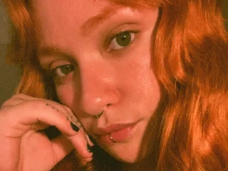 Foxyred_90 webcam profile - Colombian