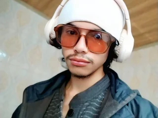 Frankie_Lm live cam