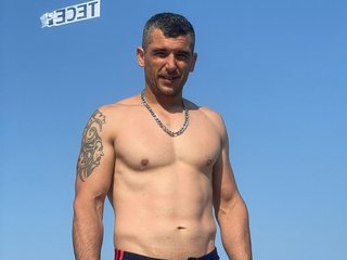 GABRIEL39 Live Webcam on Streamate